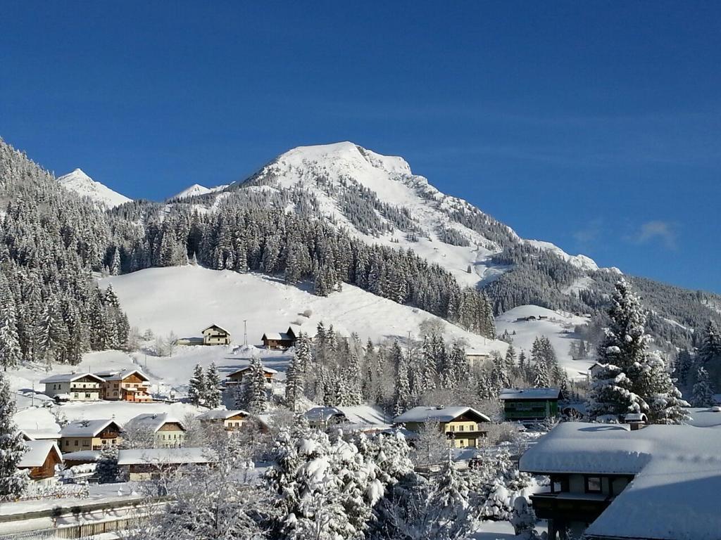 Gaestehaus Walpurga Russbach am Pass Gschuett Exterior photo